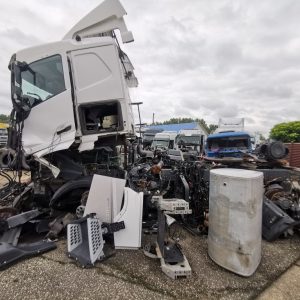 Alternative view of VOLVO FH 420 VT A3T - 2016