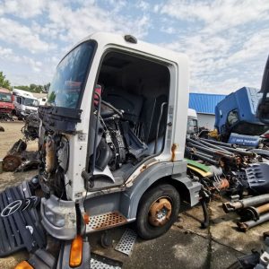 Alternative view of MERCEDES ATEGO 818 - 2002