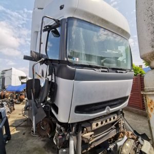 RENAULT PRÉMIUM 420.18T - 2004