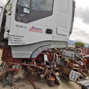 Alternative view of IVECO STRALIS 480 - 2005