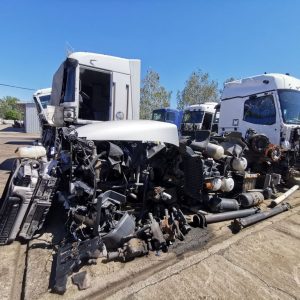 Alternative view of RENAULT T 480 - 2016