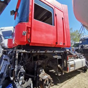 Alternative view of RENAULT MAGNUM 520 DXI EEV - 2011