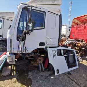 Alternative view of IVECO EUROCARGO 100 E - 2004