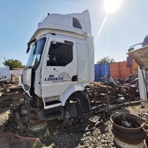 Alternative view of RENAULT MIDLUM 220.12 - 2013