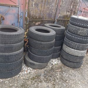 Alternative view of Gumik/felnik (használt)