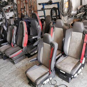 Alternative view of Ülések