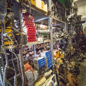 Alkatrészek és elektronikák